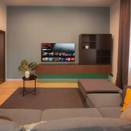 Apartman Borghetto First