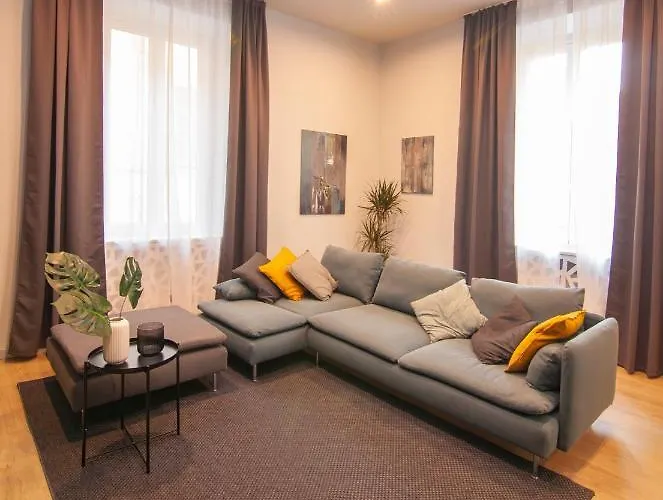 Borghetto First Апартаменты Пьяченца